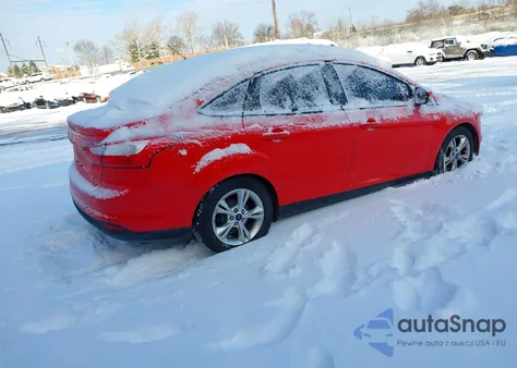 2014 Ford Focus Se z USA, uszkodzony, nr VIN 1FADP3F23EL238590